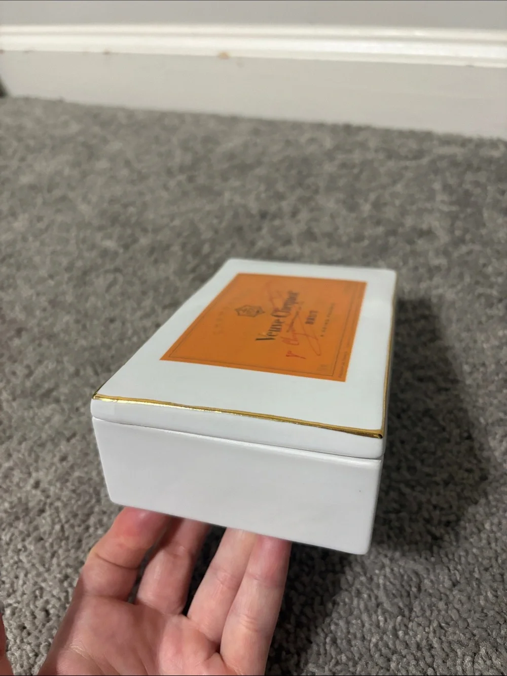 VEUVE BRUT porcelain trinket box